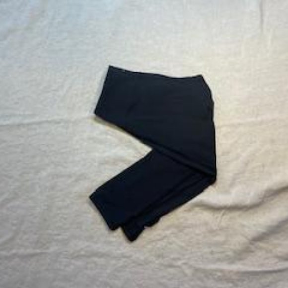 Lululemon Cropped Black Leggings - Picture 4 of 9